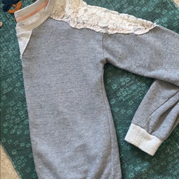 Gray lace sweater - M but fits as S - Picture 3 of 3